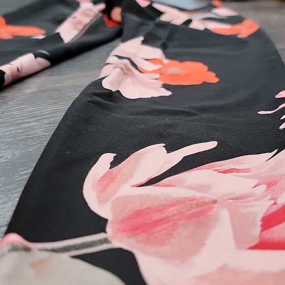 Old Navy Workout Leggings - Picture 4 of 5